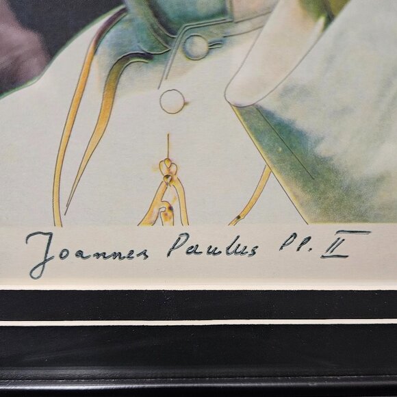 VTG Pope John Paul II Color-Changing Frame - Picture 6 of 15